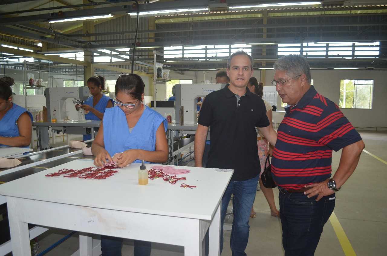 Prefeito Oziel é convidado para visitar a Fábrica de Calçados Sua Cia 